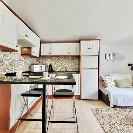 Miranda Penthouse Ad With Free Parking Apartment