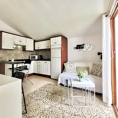 Miranda Penthouse Ad With Free Parking Apartment *